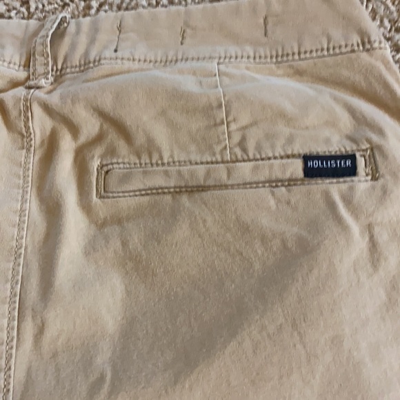 Men’s Hollister khaki pants - Picture 3 of 4